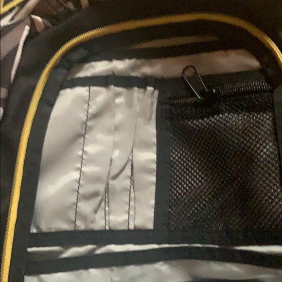 FUL TRAVEL BACKPACK Black and White main image 6
